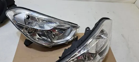 Dacia Dokker Headlight/headlamp 260102414R