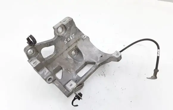 Nissan Leaf I (ZE0) Engine mounting bracket 120420C060