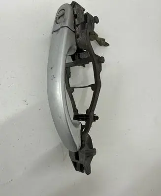 Volkswagen Jetta V Front door exterior handle 1K0837885