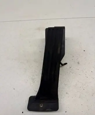 BMW 1 E81 E87 Accelerator throttle pedal 6770935 35426770935 6PV00937920