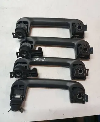Volvo V40 A set of handles for the ceiling 31305679