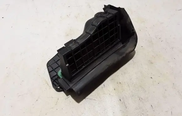Mercedes-Benz GLA W156 Air filter box A2468300223
