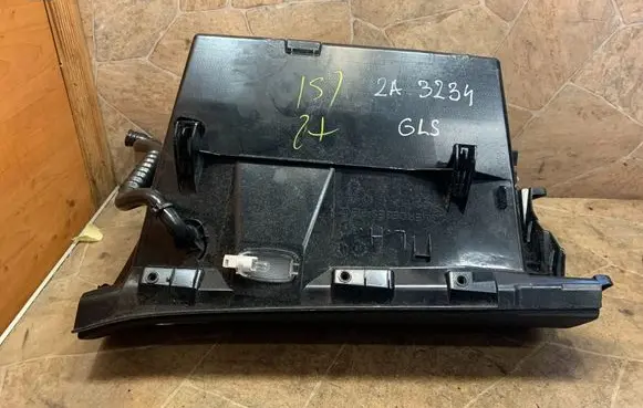 Mercedes-Benz GLS X166 Glove box A1666800191