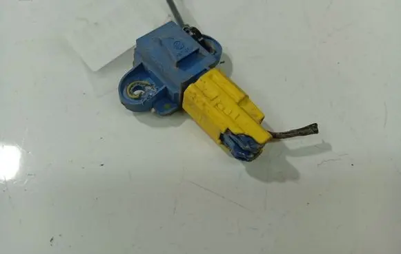 Volkswagen PASSAT B6 Airbag deployment crash/impact sensor 1K0955557A