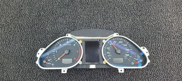 Audi A6 S6 C6 4F Speedometer (instrument cluster) 4F0920950R 4F0910900C