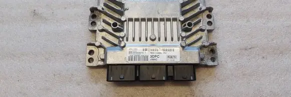 Ford Focus Engine control unit/module 7M5112A650APC 5WS40607CT