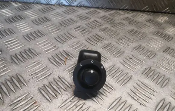 Chrysler 300 - 300C Wing mirror switch 56040524AF