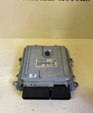Volvo V50 Engine control unit/module 30729826A 0281012103