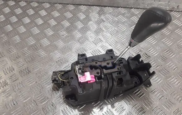 Chrysler Pacifica Gear shifter/selector 04683981AB