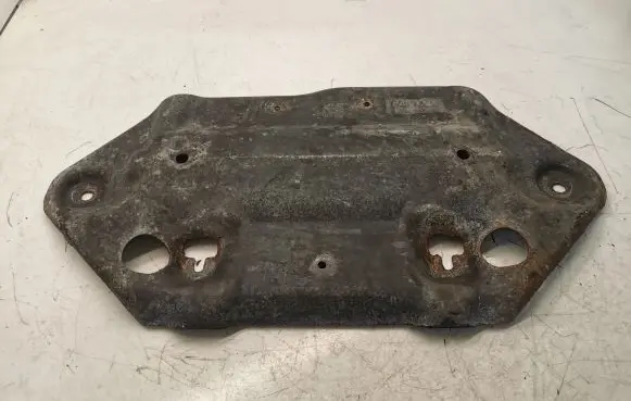Jeep Grand Cherokee Engine splash shield/under tray 68187867AC