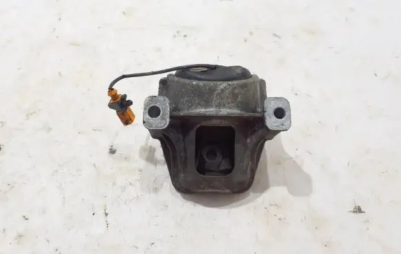 Audi Q5 SQ5 Engine mount bracket 8R0198381B