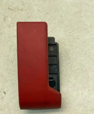 Engine bonnet (hood) release handle