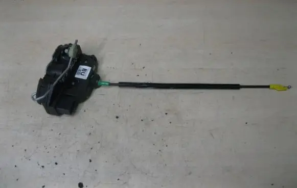 Chevrolet Cruze Loading door lock 13503787 I2456