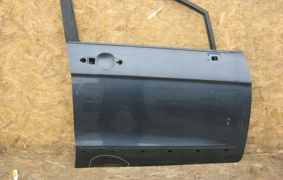 Honda FR-V Front door
