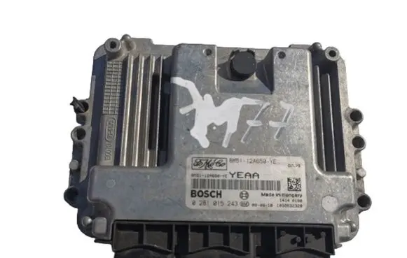 Ford Focus Engine ECU kit and lock set 8M51-12A650-YE 0281015243 8M51-12A650-YE