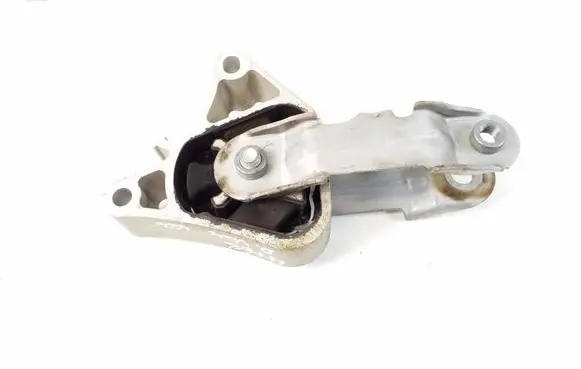 Mercedes-Benz CLA C117 X117 W117 Engine mount bracket A2462400809