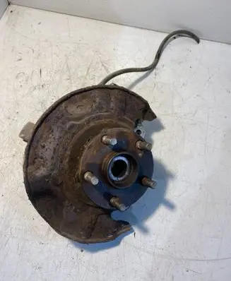 Toyota Prius (NHW20) Front wheel hub