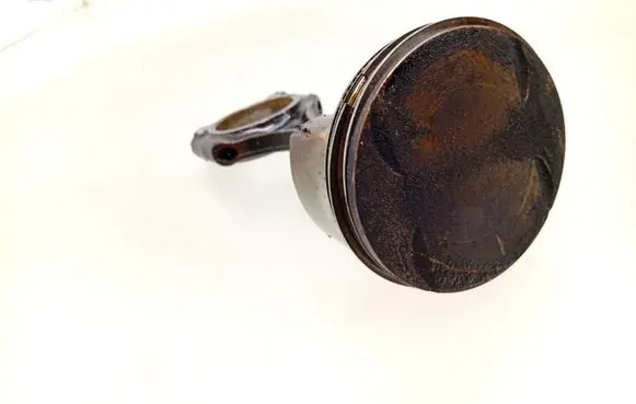 Mercedes-Benz CLS C219 Piston with connecting rod
