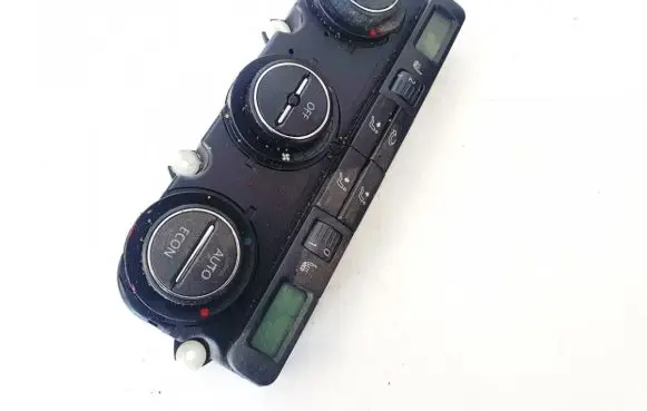 Volkswagen Touran I Climate control unit