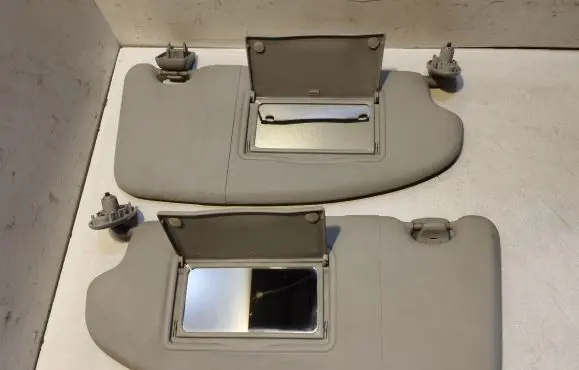 Ford Focus Sun visor R04101 R04100
