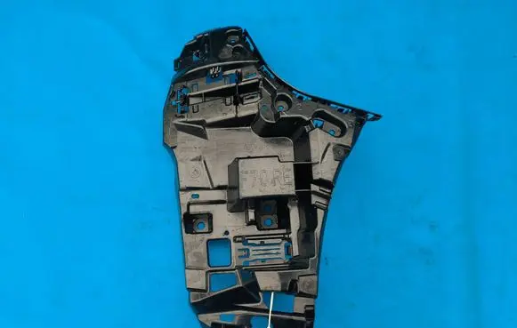 BMW 1 F70 Rear bumper mounting bracket 5A35D84