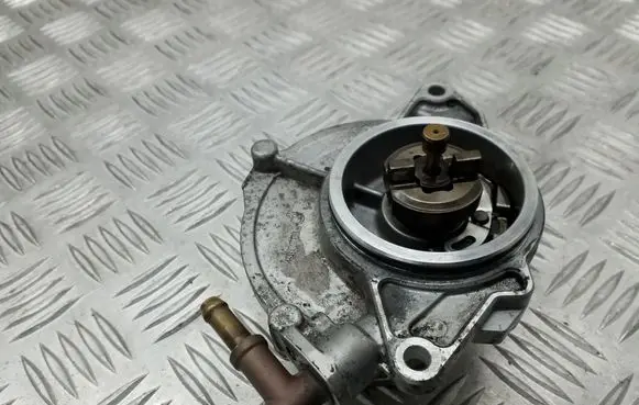 Audi A5 8T 8F Vacuum pump 057145100RF