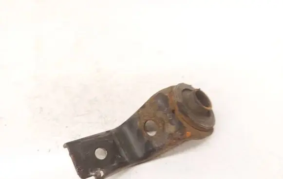 Toyota RAV 4 (XA30) Radiator mount bracket 