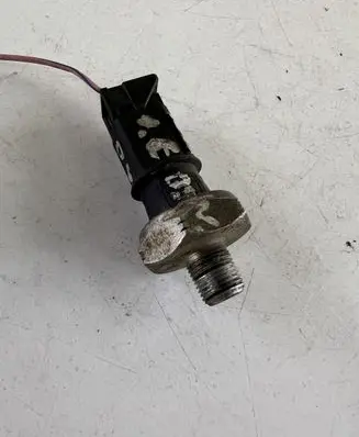 Nissan Primera Oil pressure sensor 1113030050 111303005