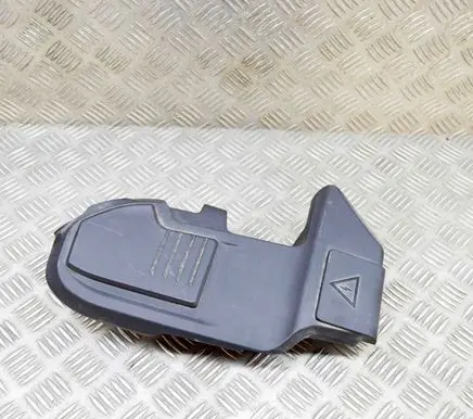 BMW X3M F97 Fuse box cover 8632554