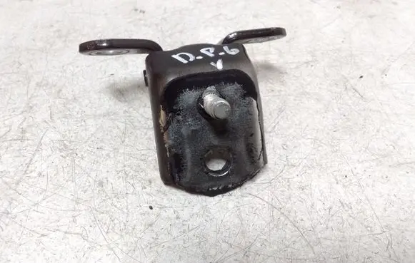 Nissan Note (E11) Rear door upper hinge