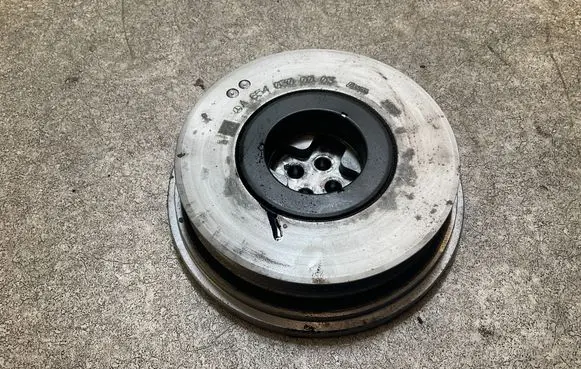 Mercedes-Benz Sprinter W907 W910 Crankshaft pulley A6540300003