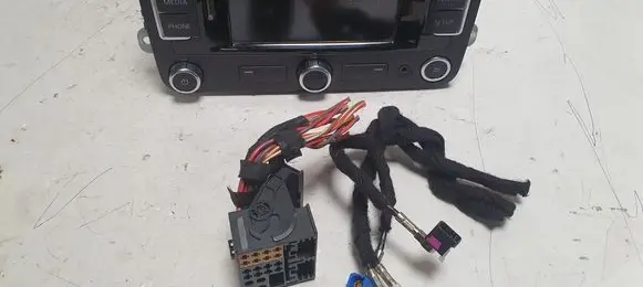 Volkswagen Tiguan Sound system wiring loom 3B7035444A 3C8035279 RNS315