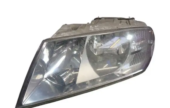 Skoda Octavia Mk2 (1Z) Headlight/headlamp