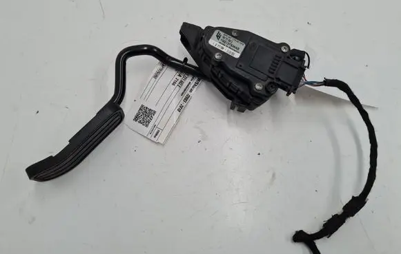Seat Alhambra (Mk1) Accelerator throttle pedal 7M3721603E