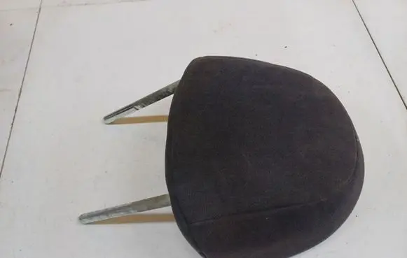 Nissan Primera Front seat headrest 