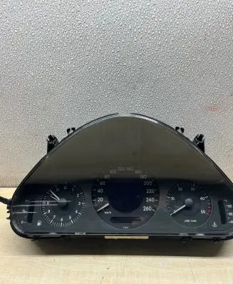 Mercedes-Benz E W211 Speedometer (instrument cluster) A2115403347