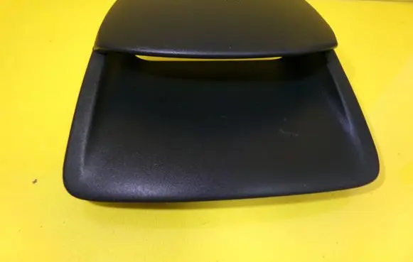Renault Clio III Other dashboard part 8200407759 6246S