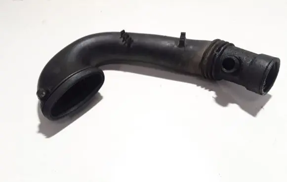 BMW 5 E39 Intercooler hose/pipe 2248154