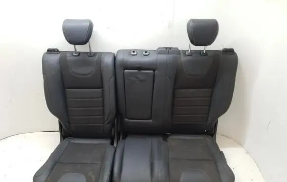 Ford Kuga II Second row seats 
