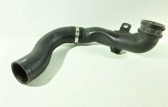 Toyota Avensis T270 Intercooler hose/pipe 173620R030 009224