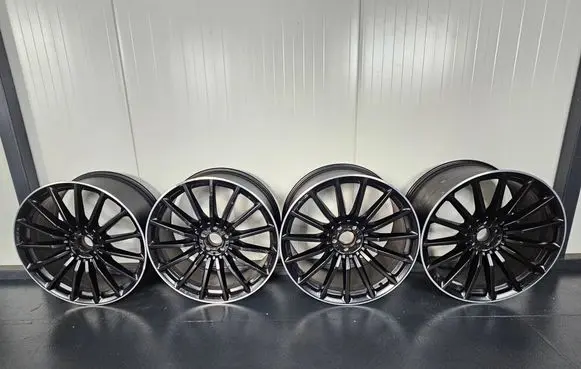 Mercedes-Benz GLS X167 R22 alloy rim A1674018300 A1674018400