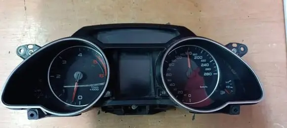 Audi A5 8T 8F Speedometer (instrument cluster) 8T0920900M 503001624602