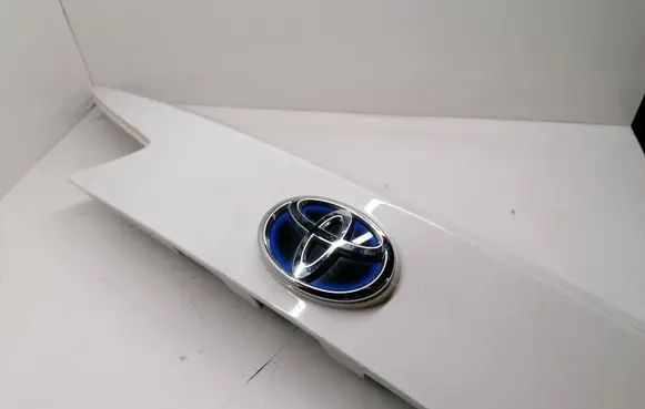 Toyota Auris E180 Other trunk/boot trim element 7681102830