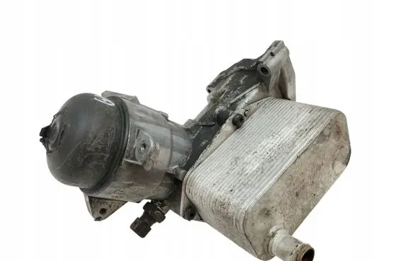 BMW 5 E39 Oil filter mounting bracket 