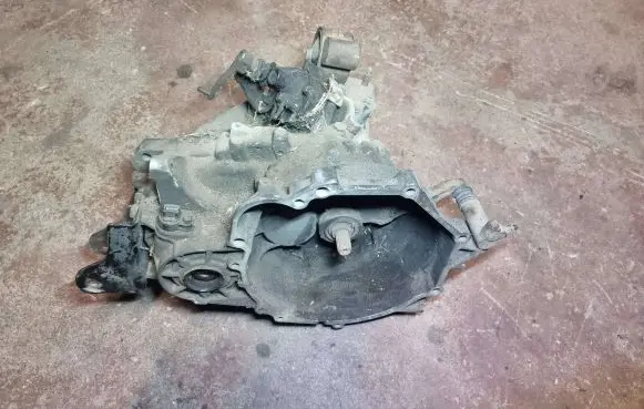 Mitsubishi Colt Manual 5 speed gearbox F5M411R8A