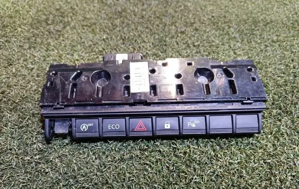 Renault Master III Hazard light switch 283E89729R