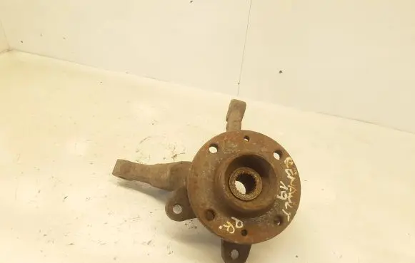 Renault 19 Front wheel hub spindle knuckle