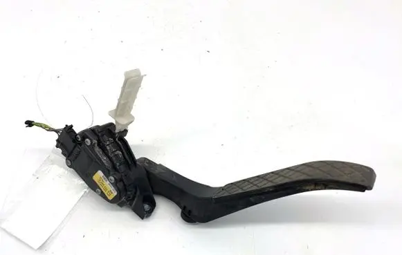 Volkswagen Touareg I Accelerator throttle pedal 7L0723507D
