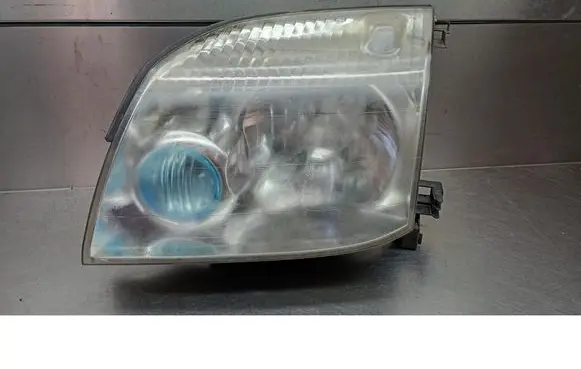 Nissan X-Trail T30 Front reflector 