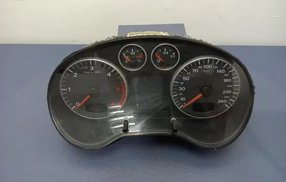 Audi A3 S3 8P Speedometer (instrument cluster) 8P0920900B